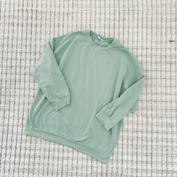 Princess Polly Oversized Sweater - Picture 2 of 5